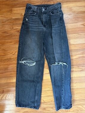 H&M Women's Black Distressed Low-Rise Baggy Jeans